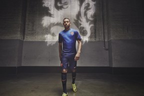 2026年世界杯亚洲区预选赛-Scout爆冷掀翻勇士，全场沸腾如火山爆发！